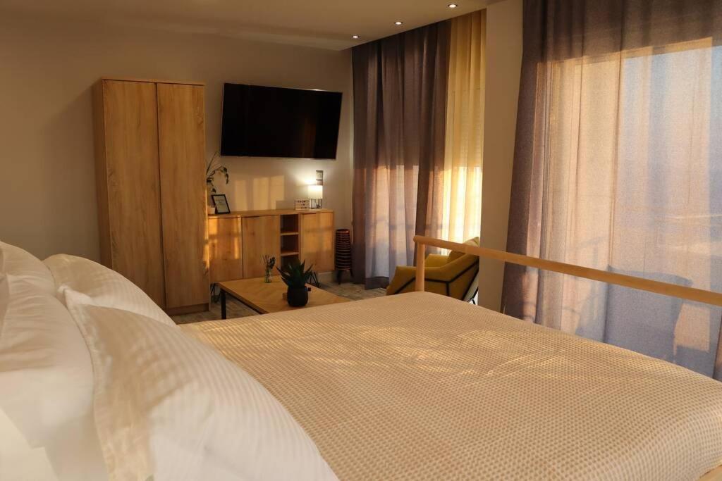 360° View Suites Cos Neápolis 外观 照片