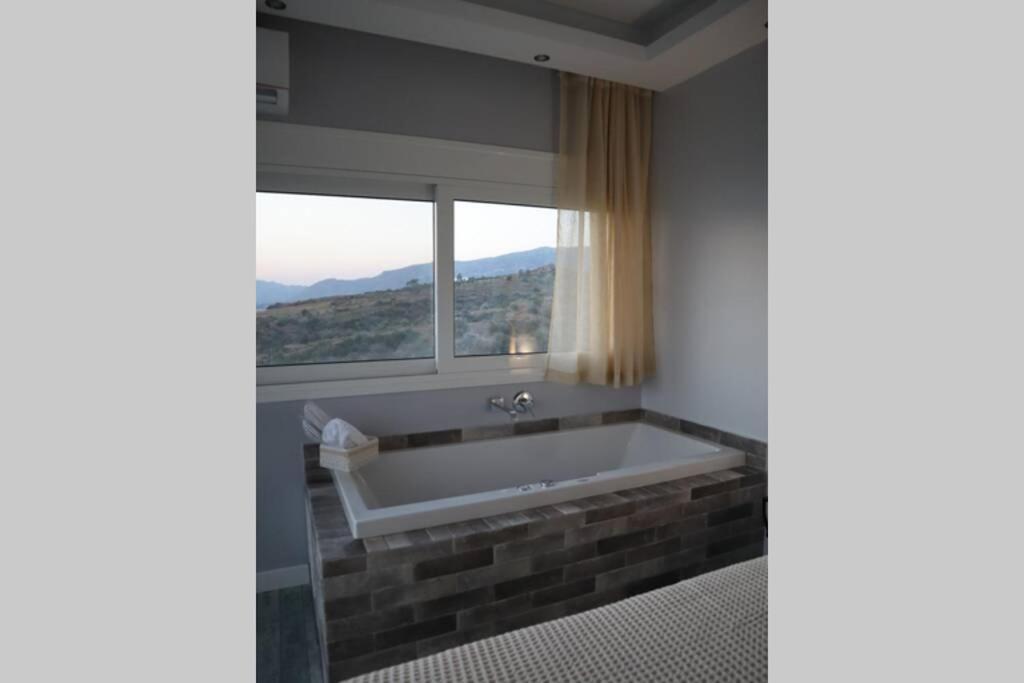 360° View Suites Cos Neápolis 外观 照片
